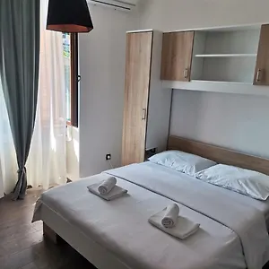 Elin's In Center Apartman Pula